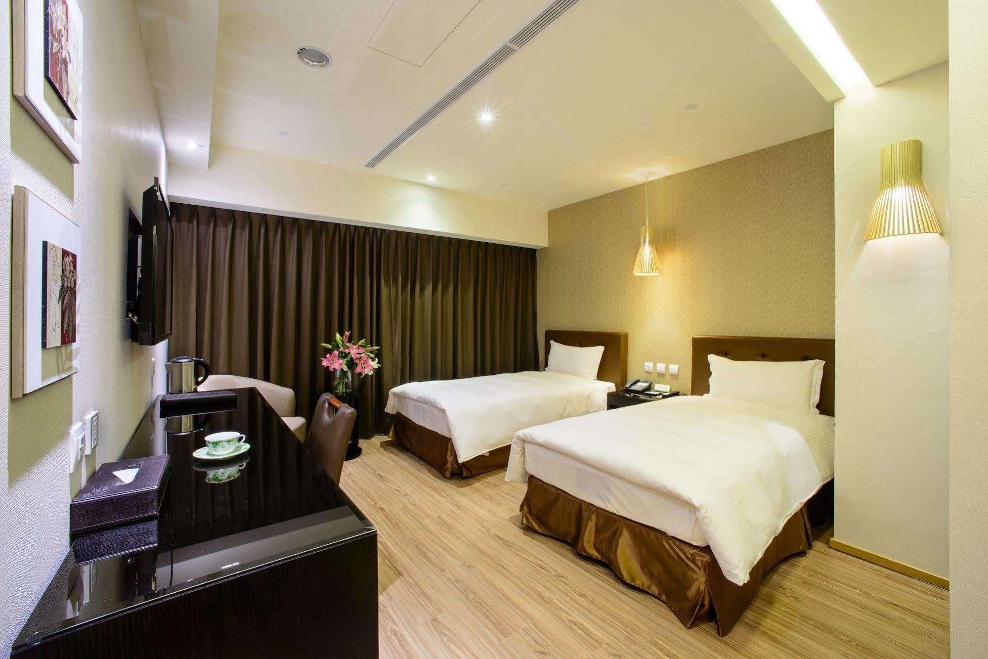 Stay Hotel - Taichung Yizhong Zewnętrze zdjęcie