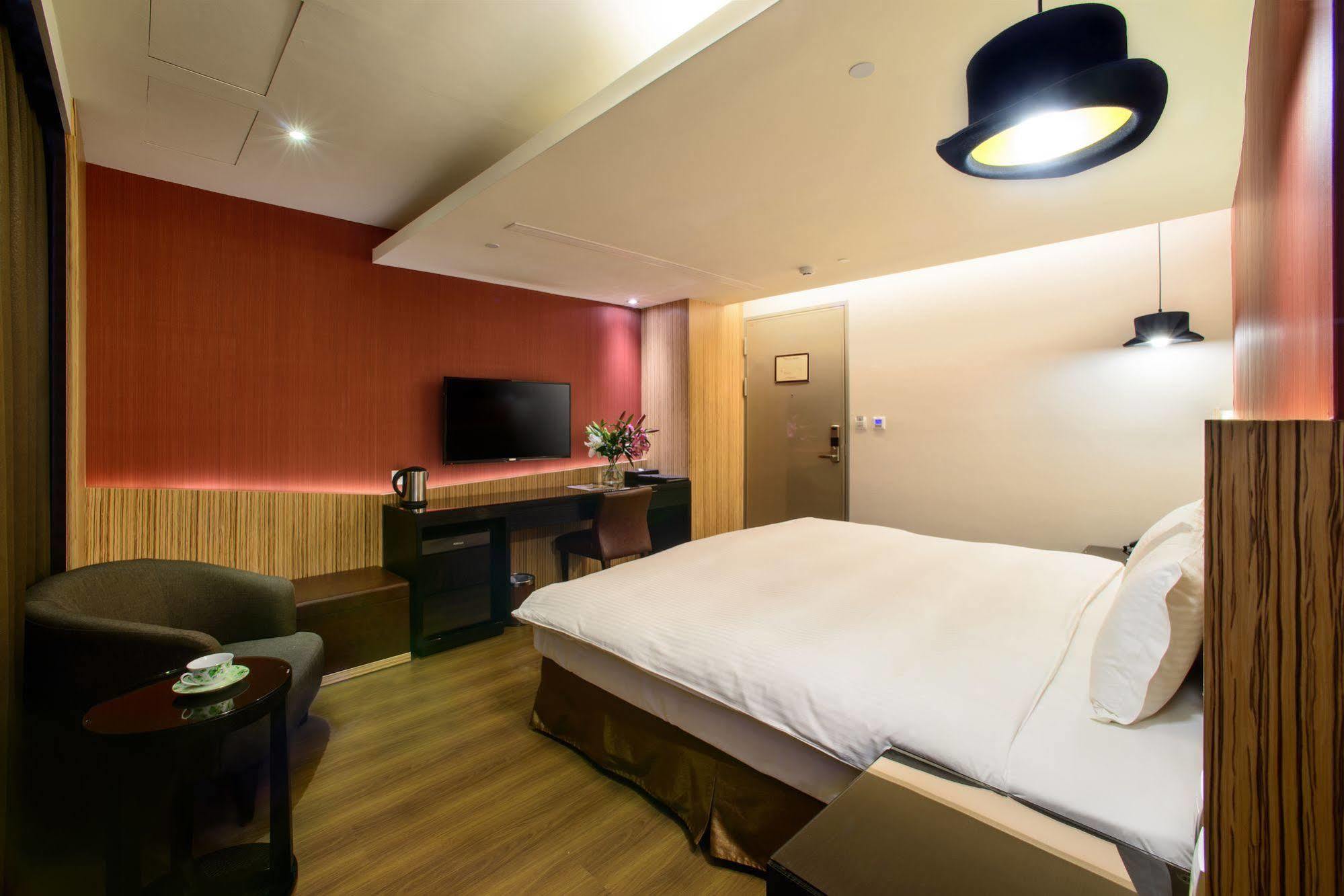 Stay Hotel - Taichung Yizhong Zewnętrze zdjęcie