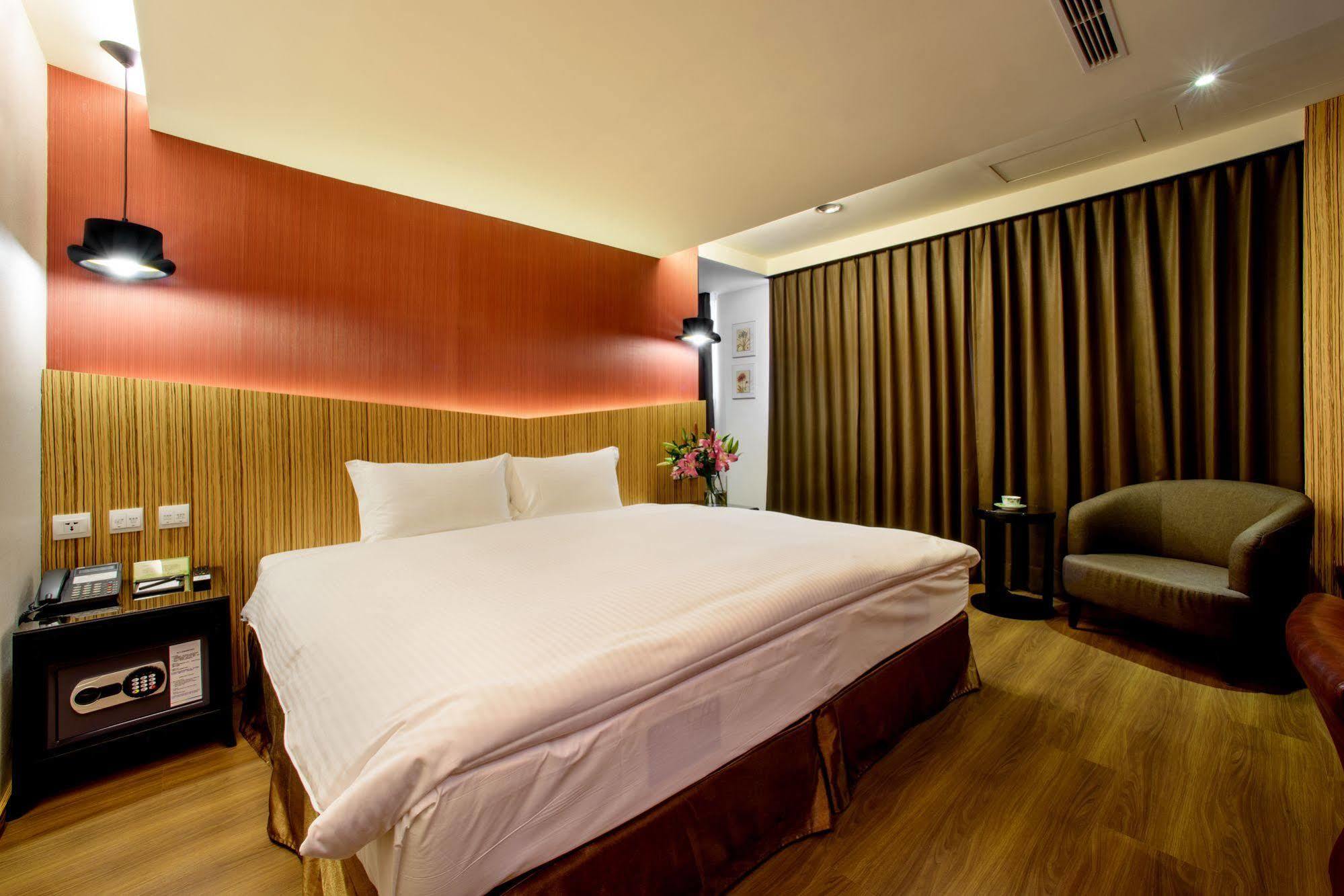 Stay Hotel - Taichung Yizhong Zewnętrze zdjęcie