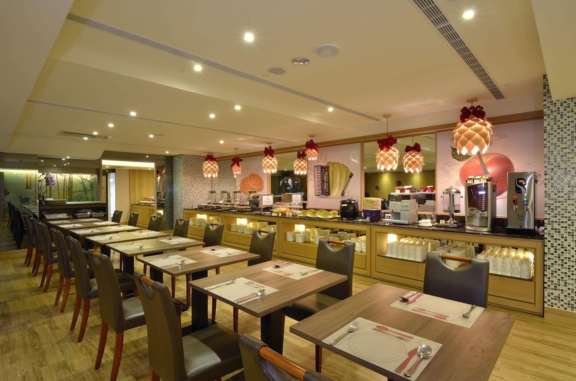 Stay Hotel - Taichung Yizhong Zewnętrze zdjęcie